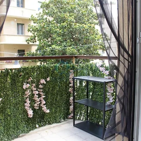 Apartment P R A T I Cozy Urban Escape *