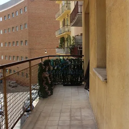 P R A T I Cozy Urban Escape *