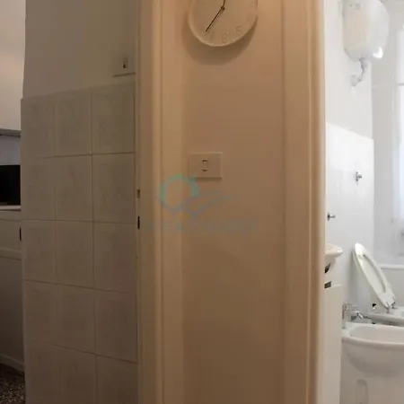 P R A T I Cozy Urban Escape Apartman *