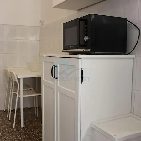 Apartman P R A T I Cozy Urban Escape